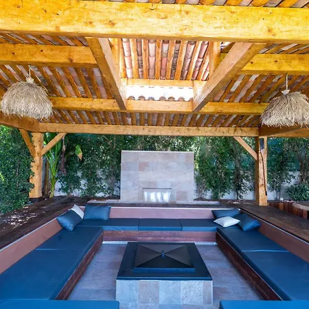 Charmante Petite Independante Avec Grande Terrasse Privee דירה אנטיב